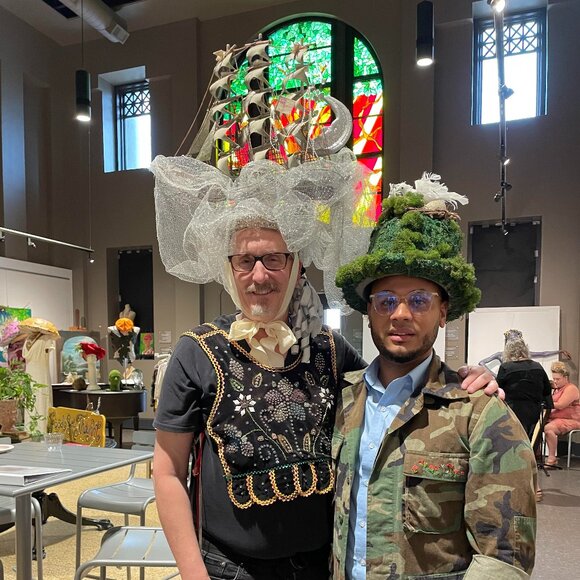 Meet your Posher, Elizabeth - Picture 2 of 16